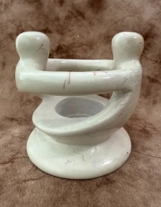 Portacandela Abbraccio in Pietra Ollare – Scultura Decorativa