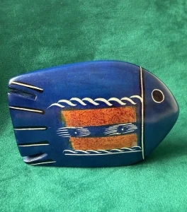 Pesce blu decorativo in pietra ollare, creazioni e sculture etniche