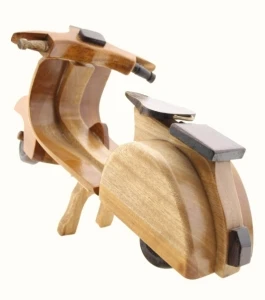 Vespa scooter modello grande in legno naturale